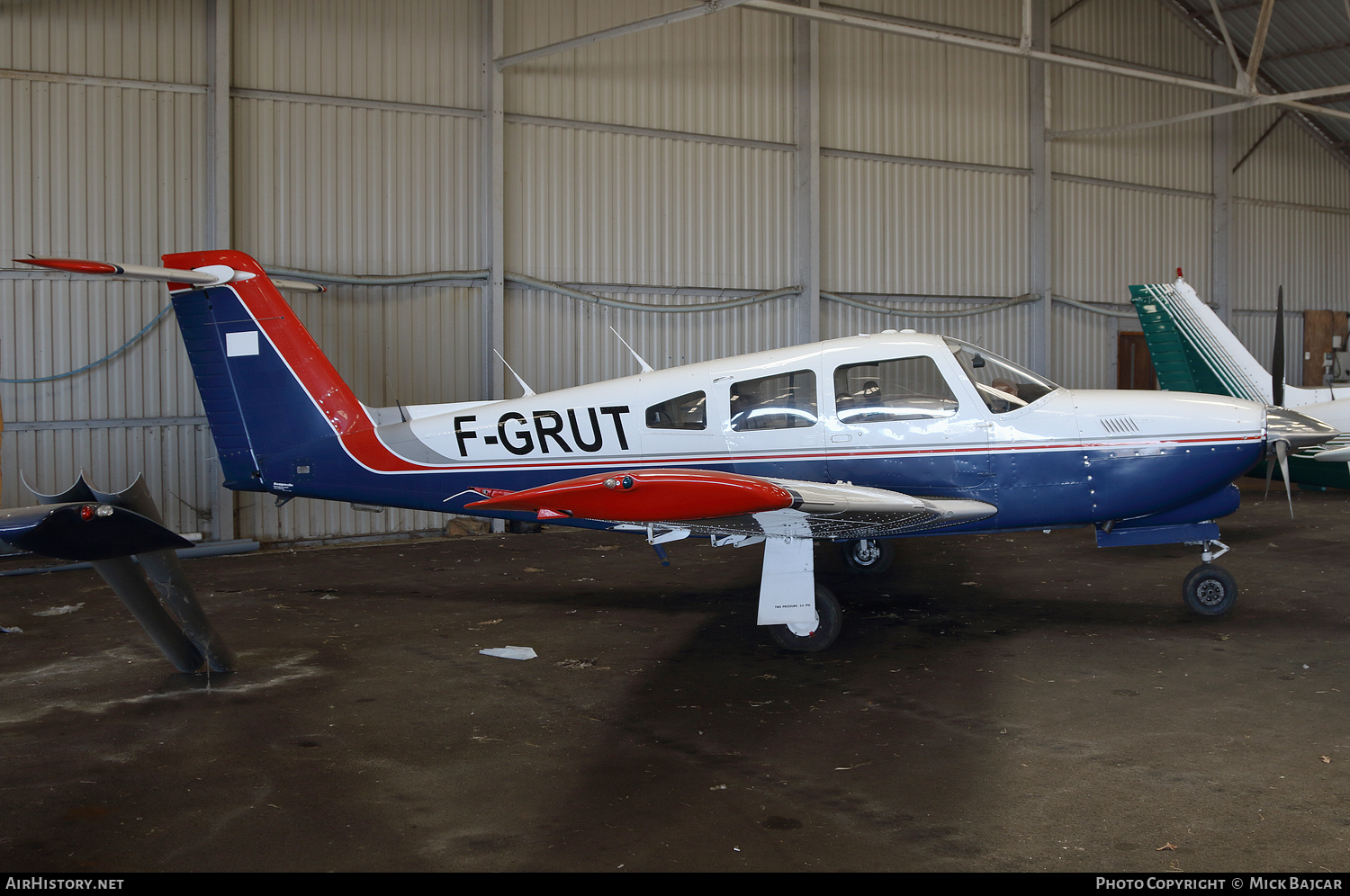 Aircraft Photo of F-GRUT | Piper PA-28RT-201 Cherokee Arrow IV | AirHistory.net #356455