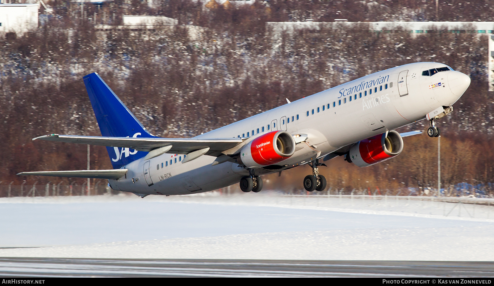 Aircraft Photo of LN-RCN | Boeing 737-883 | Scandinavian Airlines - SAS | AirHistory.net #356576