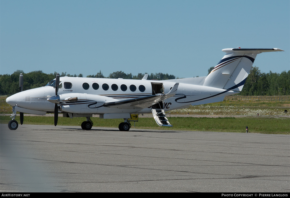 Aircraft Photo of C-GPNC | Hawker Beechcraft 350C King Air (B300C) | AirHistory.net #356604