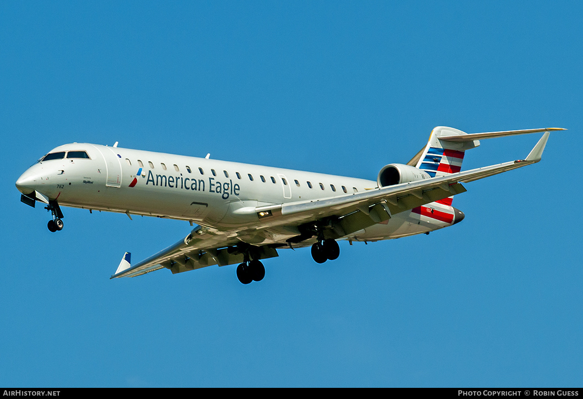 Aircraft Photo of N762SK | Bombardier CRJ-701ER (CL-600-2C10) | American Eagle | AirHistory.net #356621