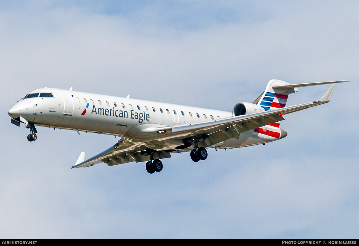 Aircraft Photo of N702SK | Bombardier CRJ-701ER (CL-600-2C10) | American Eagle | AirHistory.net #356785