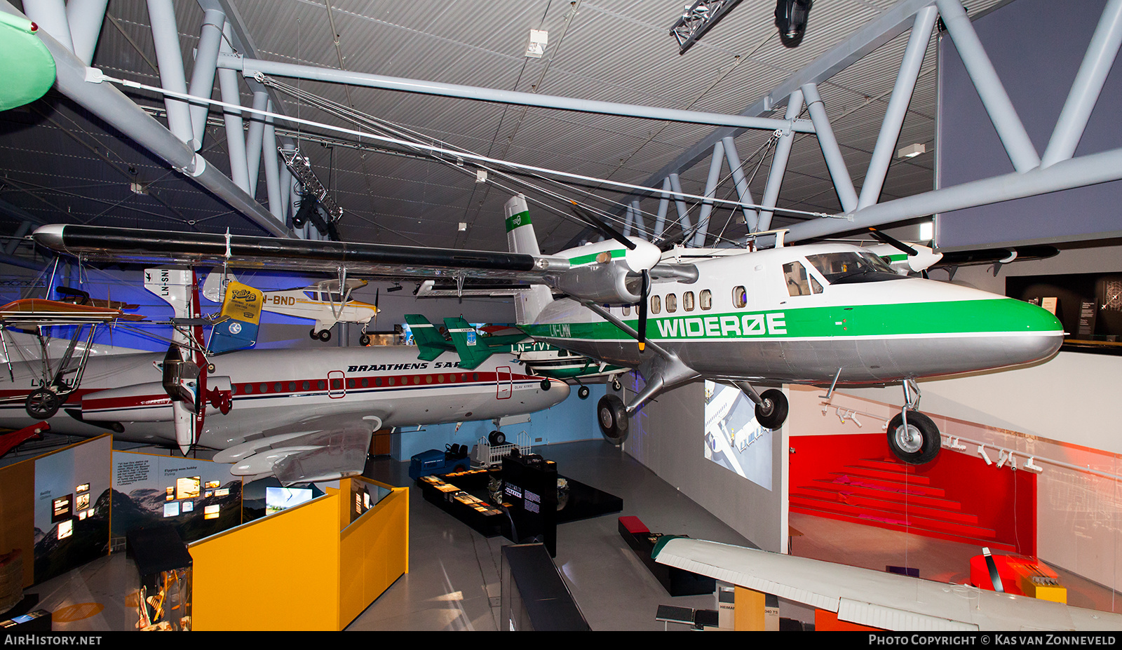 Aircraft Photo of LN-LMN | De Havilland Canada DHC-6-200 Twin Otter | Widerøe | AirHistory.net #356799