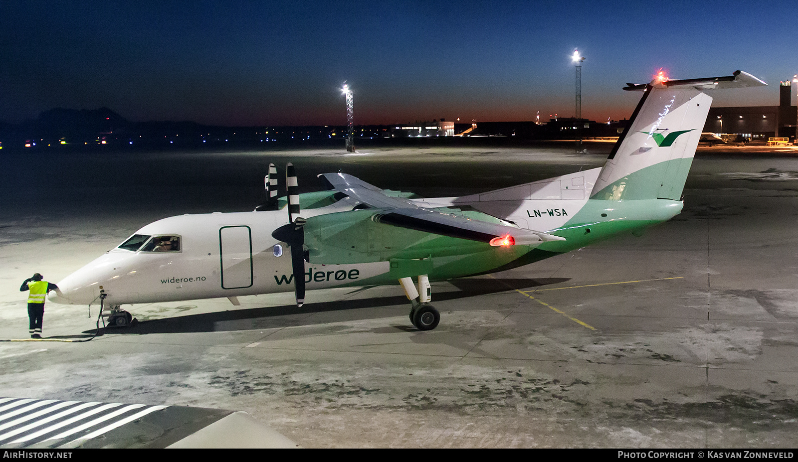 Aircraft Photo of LN-WSA | De Havilland Canada DHC-8-202 Dash 8 | Widerøe | AirHistory.net #356851