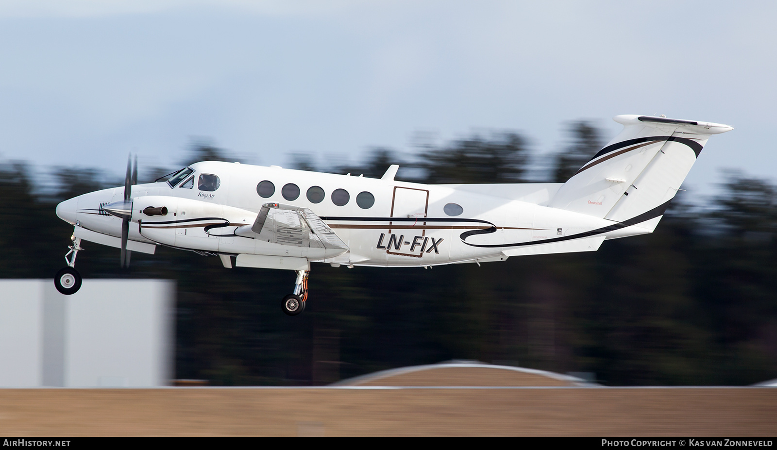 Aircraft Photo of LN-FIX | Raytheon B200 King Air | AirHistory.net #356854