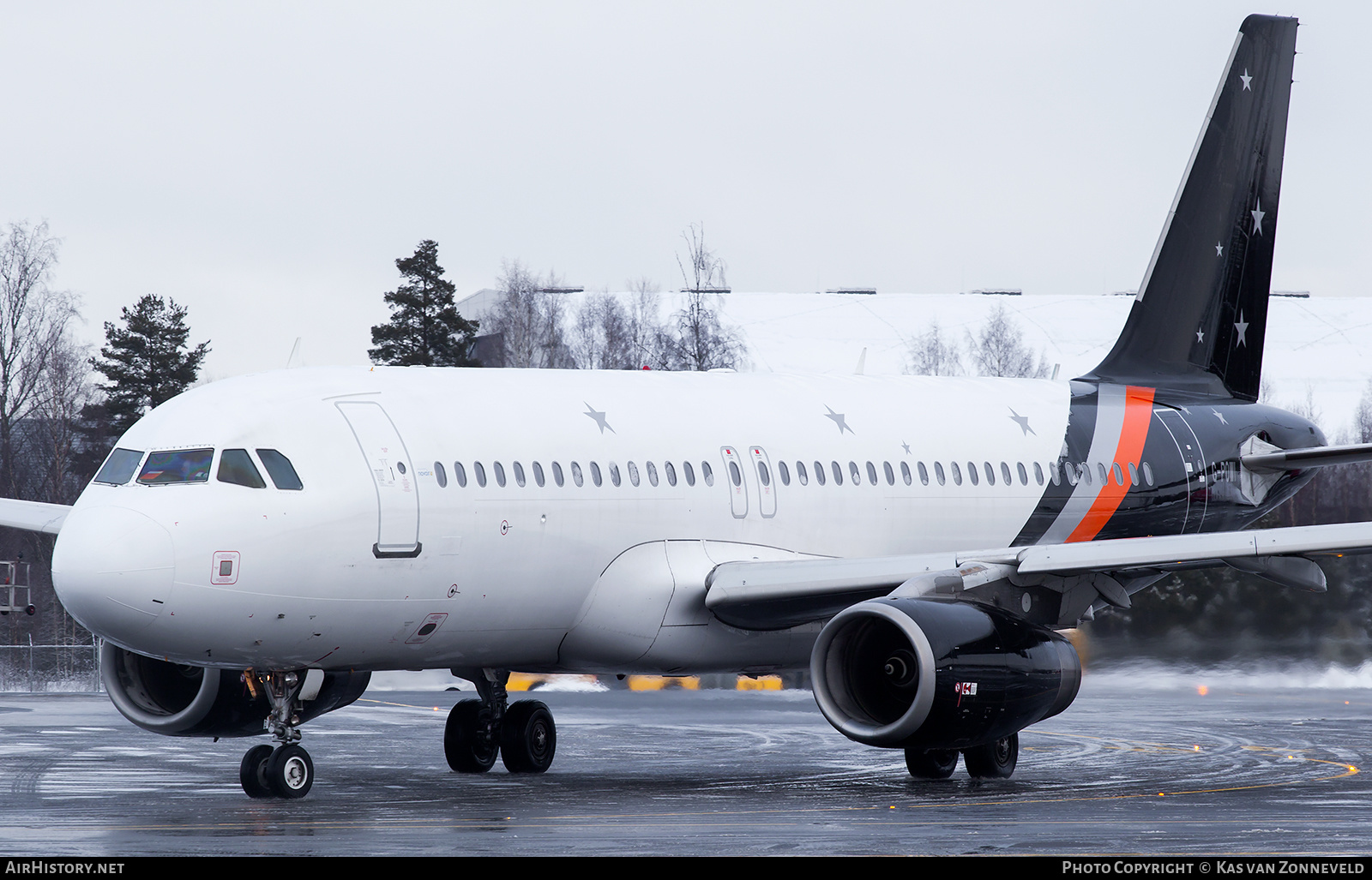 Aircraft Photo of G-POWI | Airbus A320-233 | Titan Airways | AirHistory.net #356874