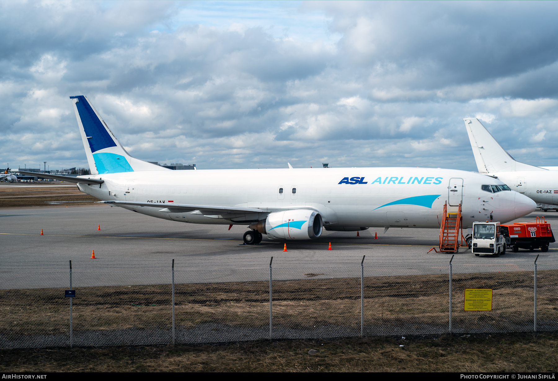 Aircraft Photo of OE-IAK | Boeing 737-4Q8(SF) | ASL Airlines | AirHistory.net #356922