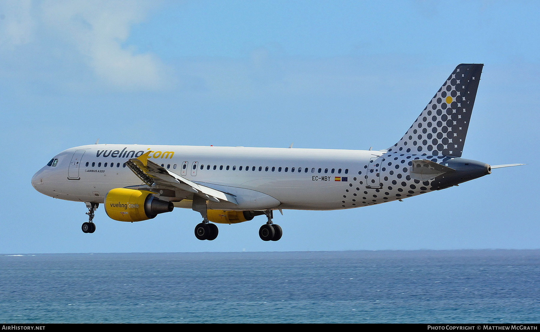 Aircraft Photo of EC-MBY | Airbus A320-214 | Vueling Airlines | AirHistory.net #356951