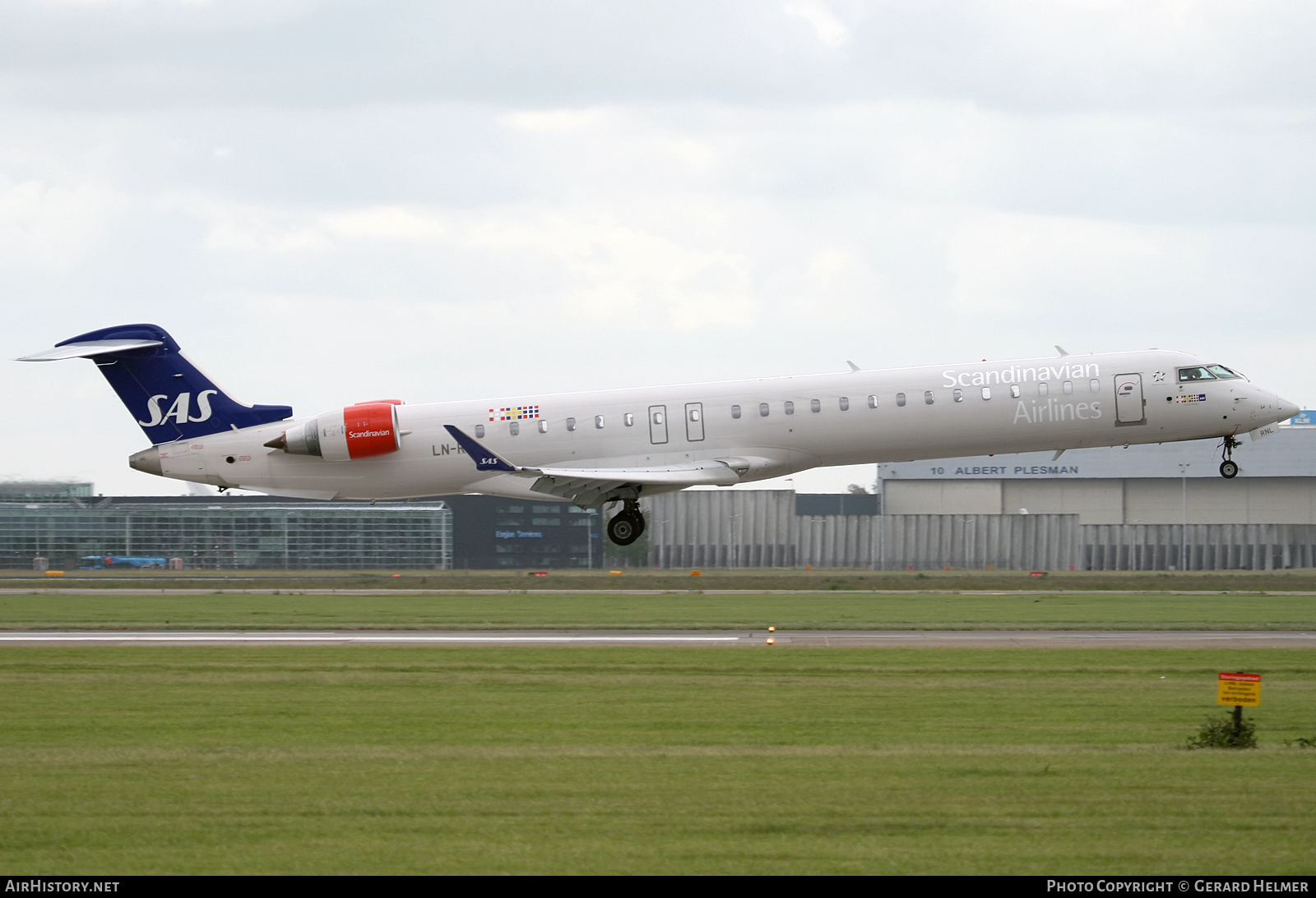 Aircraft Photo of LN-RNL | Bombardier CRJ-900 (CL-600-2D24) | Scandinavian Airlines - SAS | AirHistory.net #357013