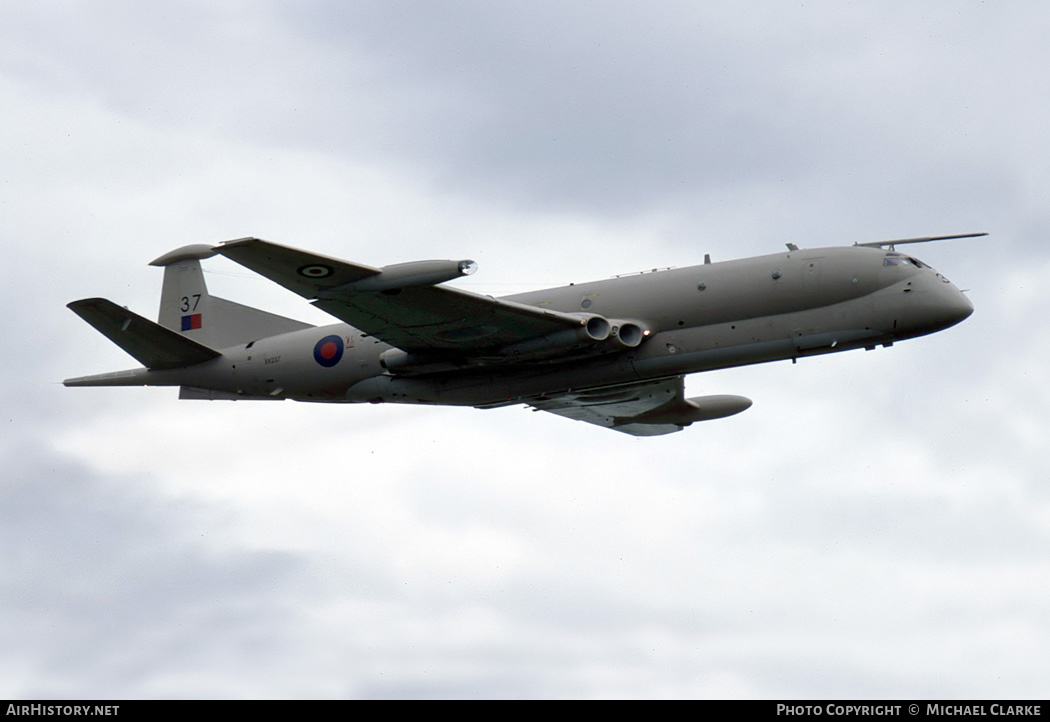Aircraft Photo of XV237 | Hawker Siddeley HS-801 Nimrod MR.2P | UK - Air Force | AirHistory.net #357075