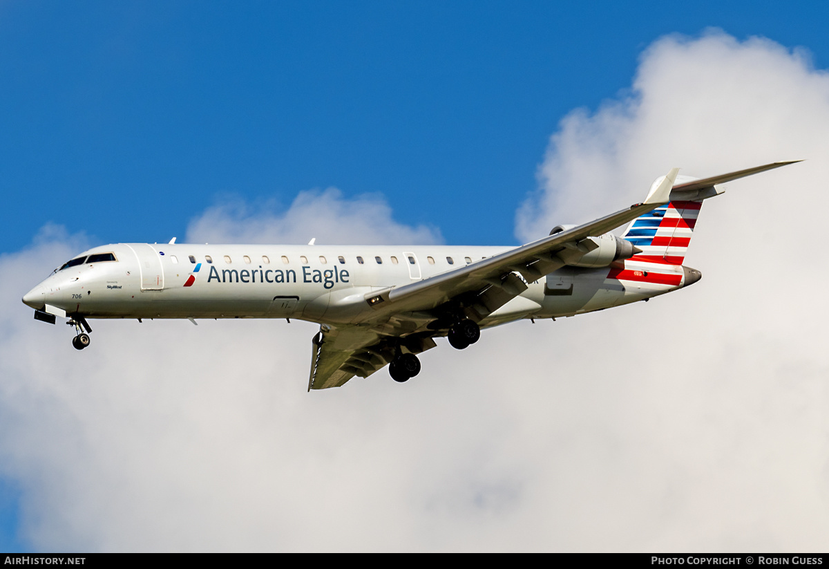Aircraft Photo of N706SK | Bombardier CRJ-701ER (CL-600-2C10) | American Eagle | AirHistory.net #357199