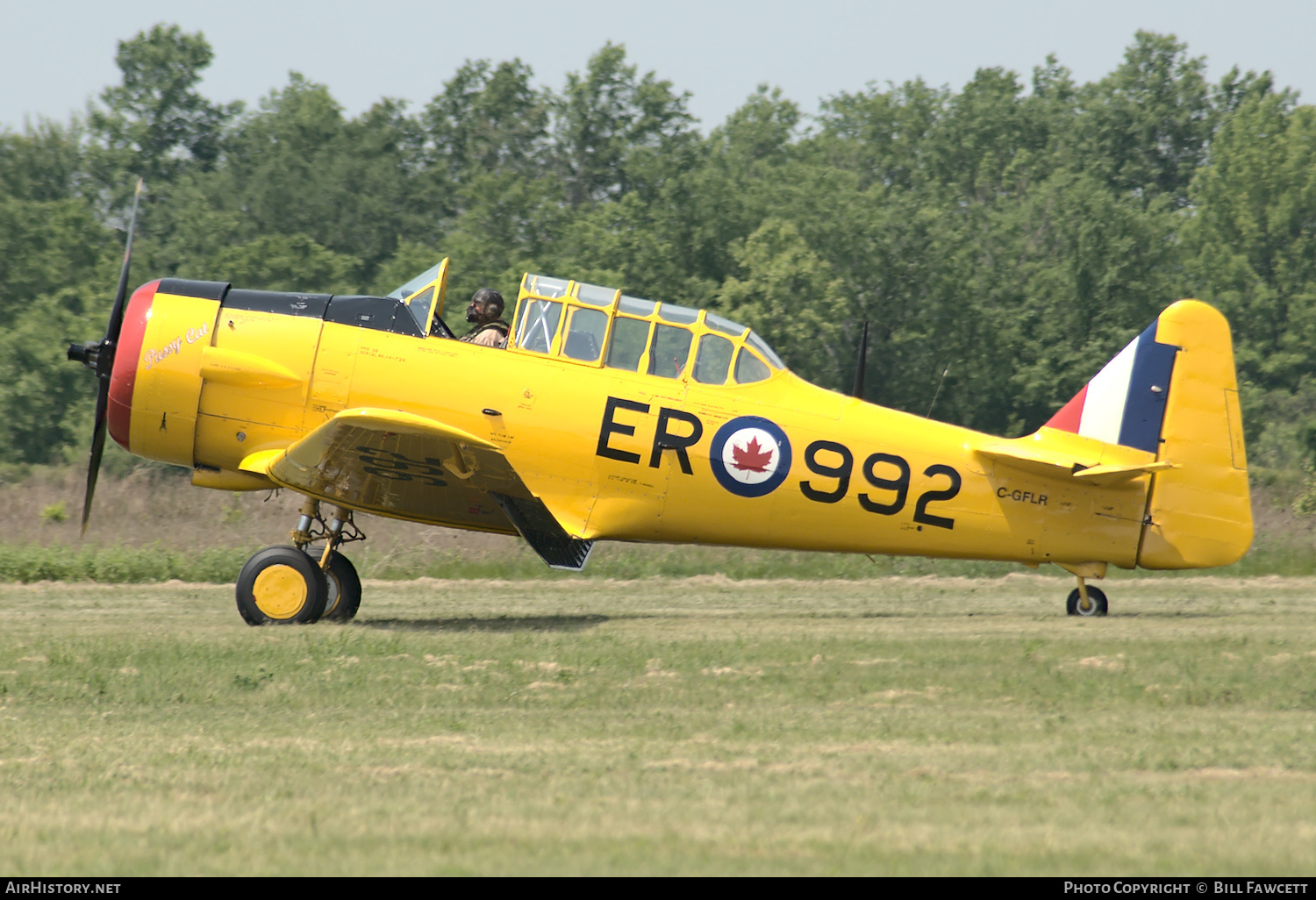 Aircraft Photo of C-GFLR / ER992 | North American AT-16 Harvard IIB | Canada - Air Force | AirHistory.net #357215