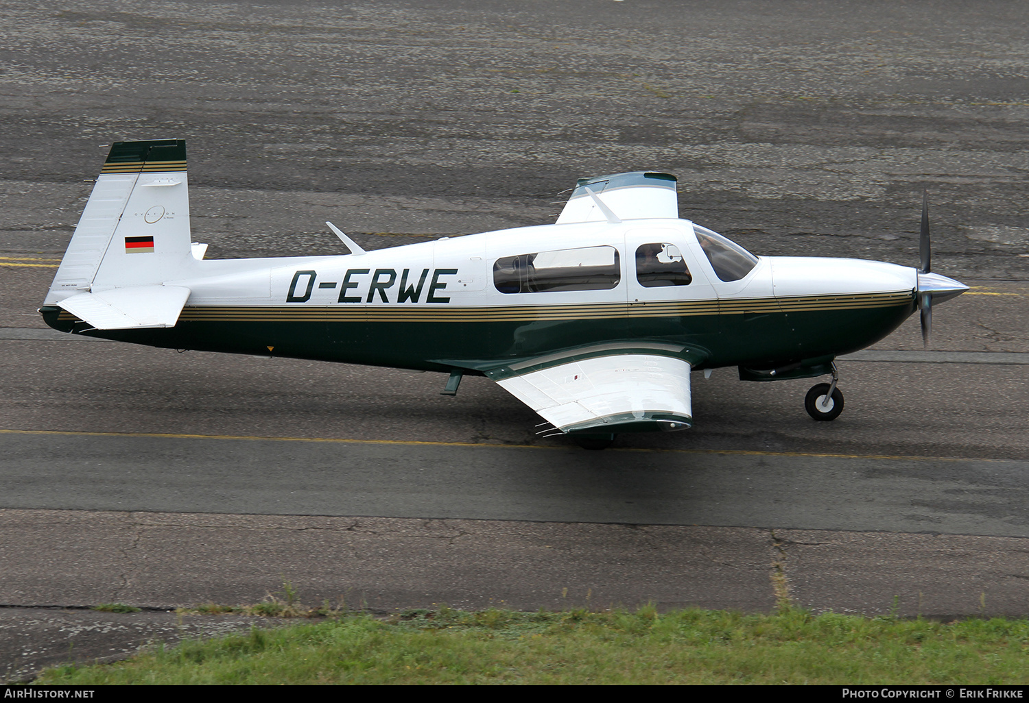Aircraft Photo of D-ERWE | Mooney M-20R Ovation | AirHistory.net #357395