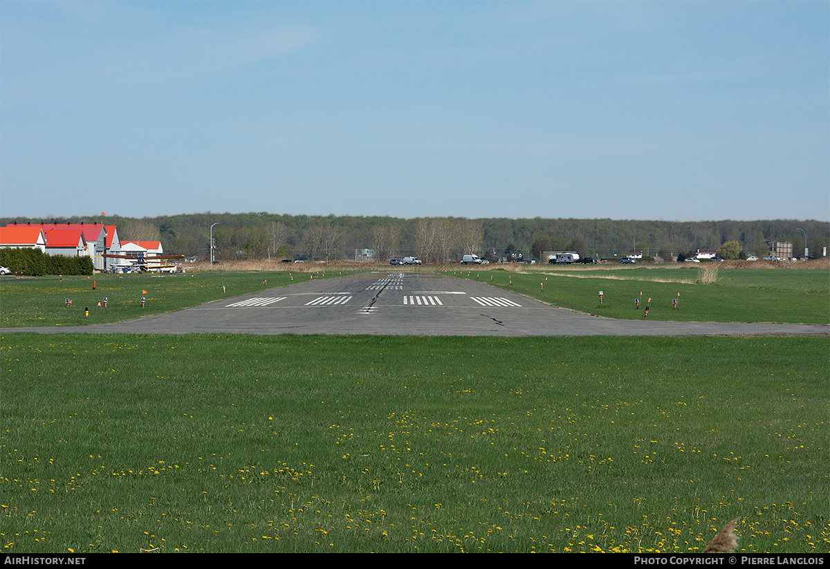 Airport photo of Saint-Mathieu-de-Beloeil (CSB3) in Quebec, Canada | AirHistory.net #357524