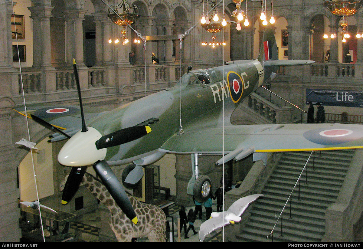 Aircraft Photo of LA198 | Supermarine 356 Spitfire F21 | UK - Air Force | AirHistory.net #357619
