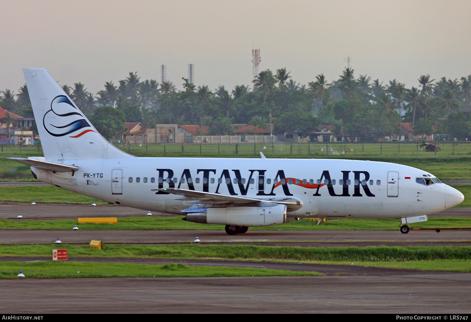 Aircraft Photo of PK-YTG | Boeing 737-2Q8/Adv | Batavia Air | AirHistory.net #357704