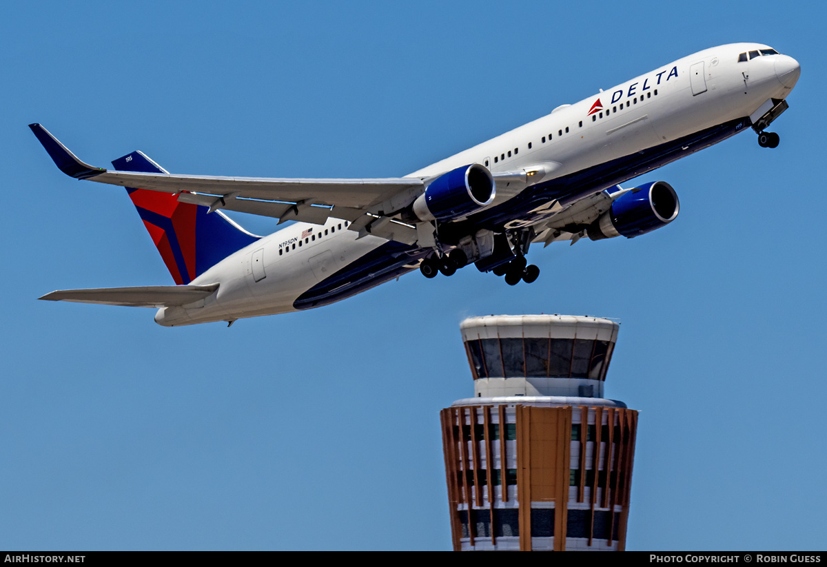 Aircraft Photo of N195DN | Boeing 767-332/ER | Delta Air Lines | AirHistory.net #357768