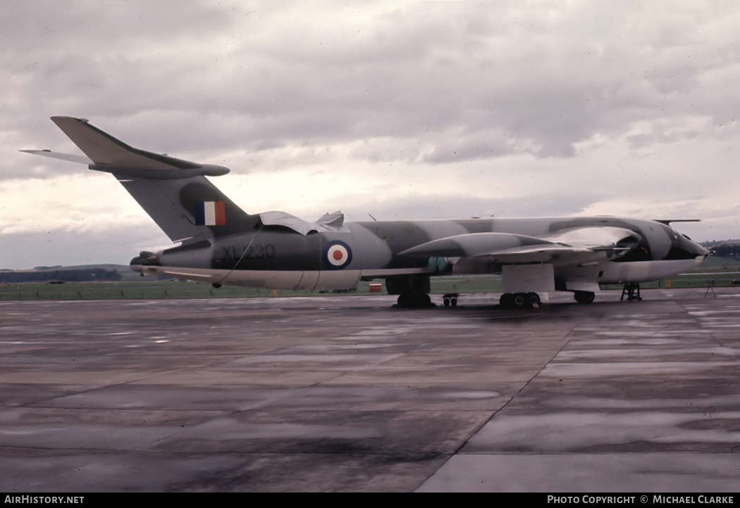 Aircraft Photo of XL230 | Handley Page HP-80 Victor SR2 | UK - Air Force | AirHistory.net #357793