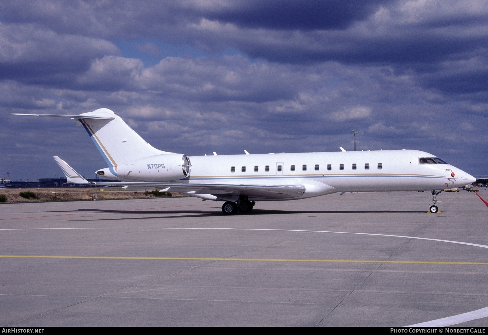 Aircraft Photo of N70PS | Bombardier Global Express (BD-700-1A10) | AirHistory.net #357811