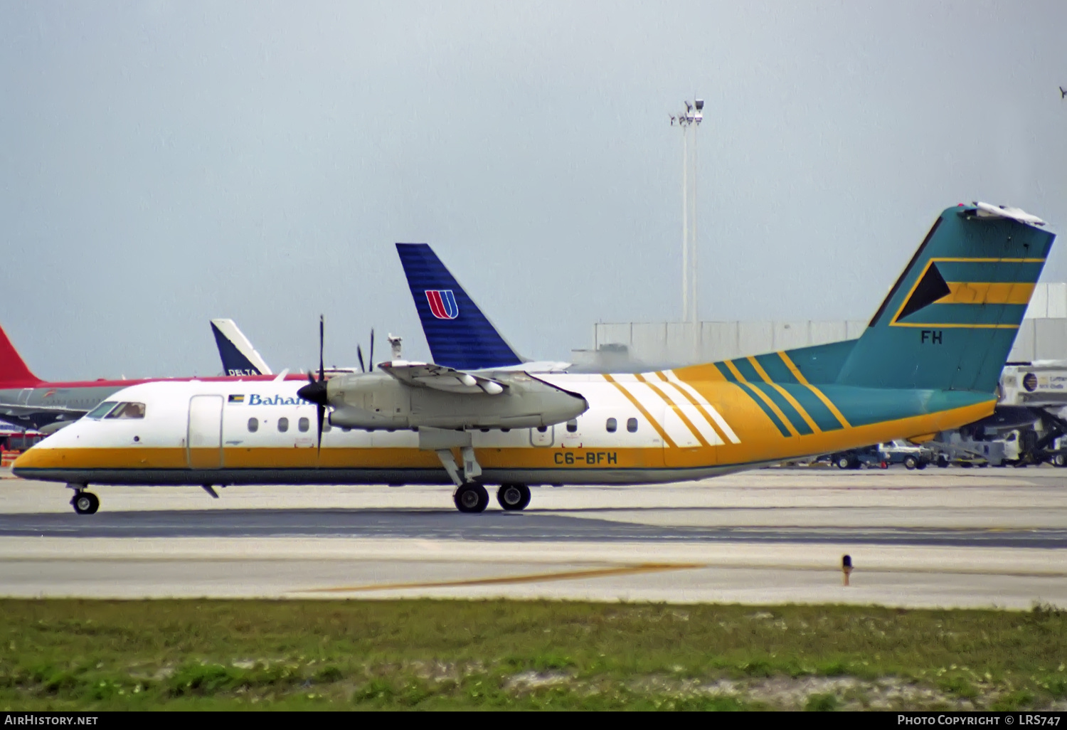 Aircraft Photo of C6-BFH | De Havilland Canada DHC-8-311 Dash 8 | Bahamasair | AirHistory.net #357814