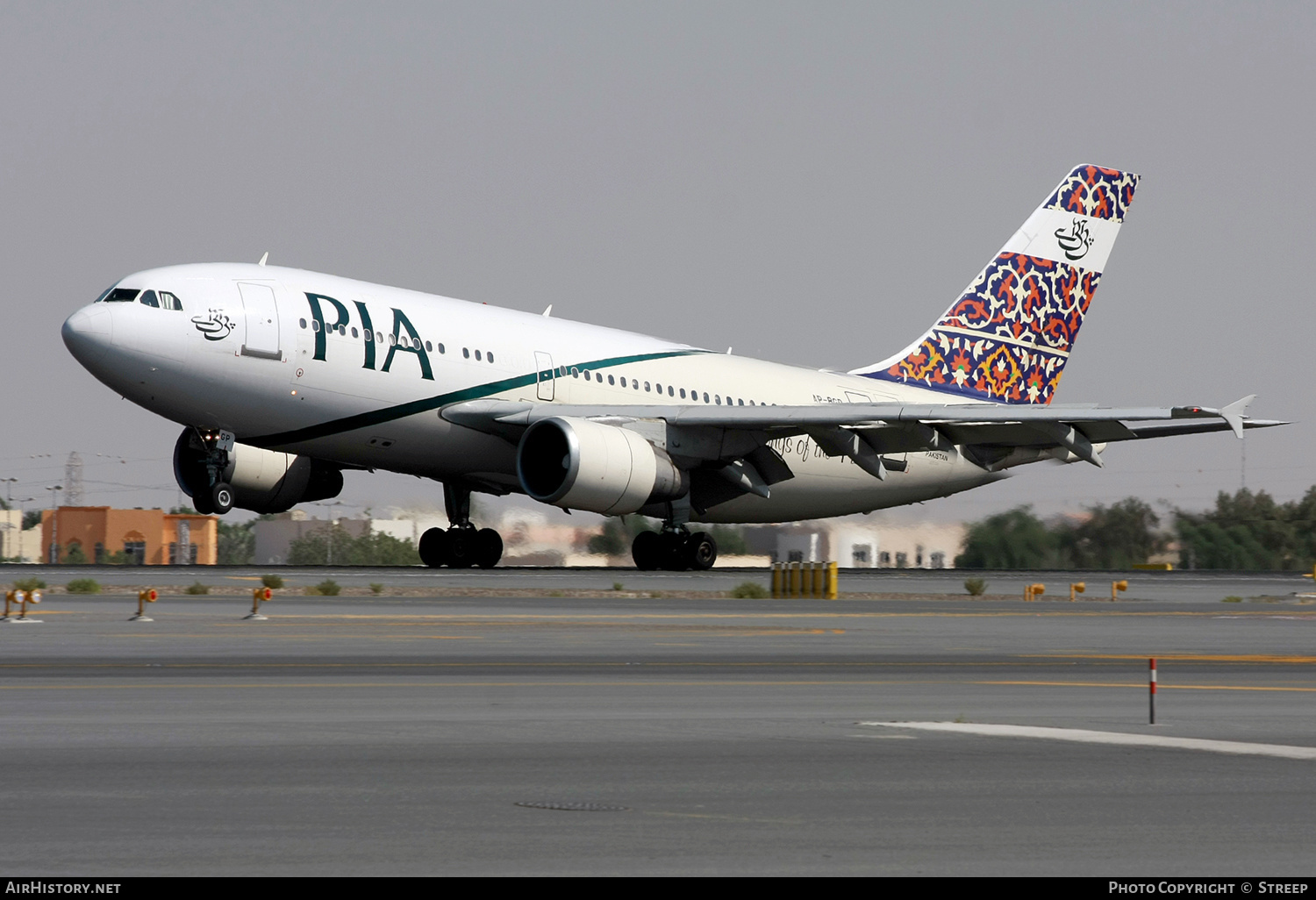 Aircraft Photo of AP-BGP | Airbus A310-324/ET | Pakistan International Airlines - PIA | AirHistory.net #357947