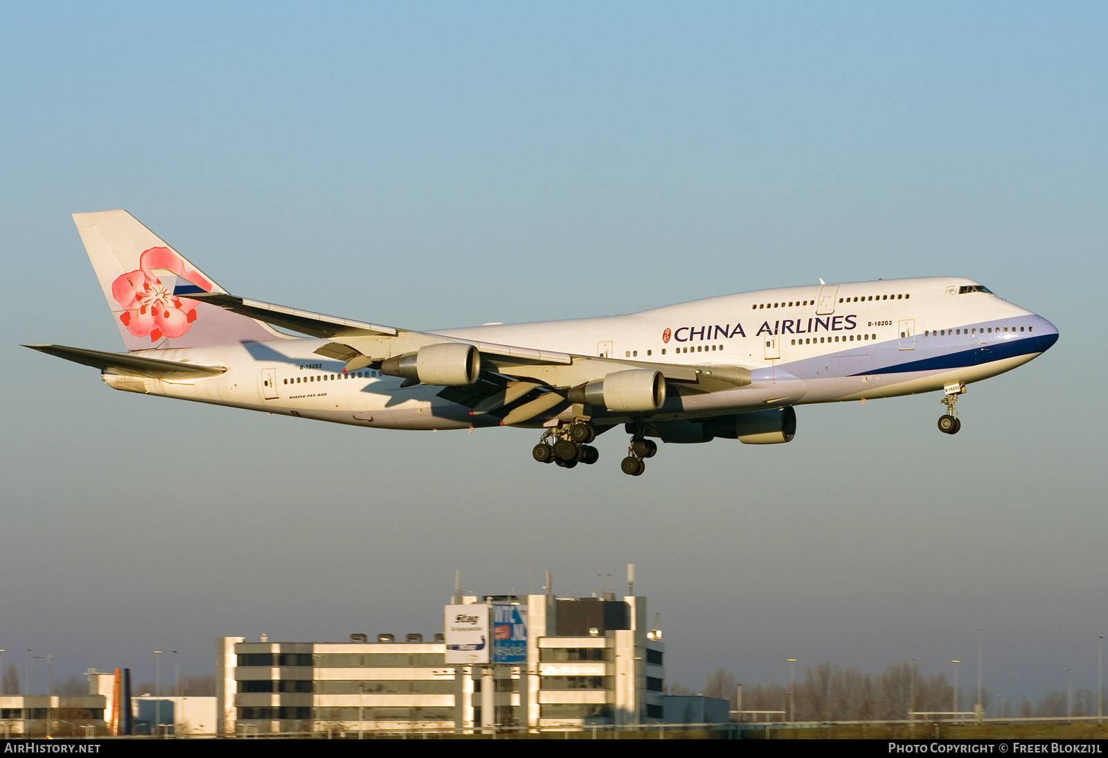 Aircraft Photo of B-18203 | Boeing 747-409 | China Airlines | AirHistory.net #357978