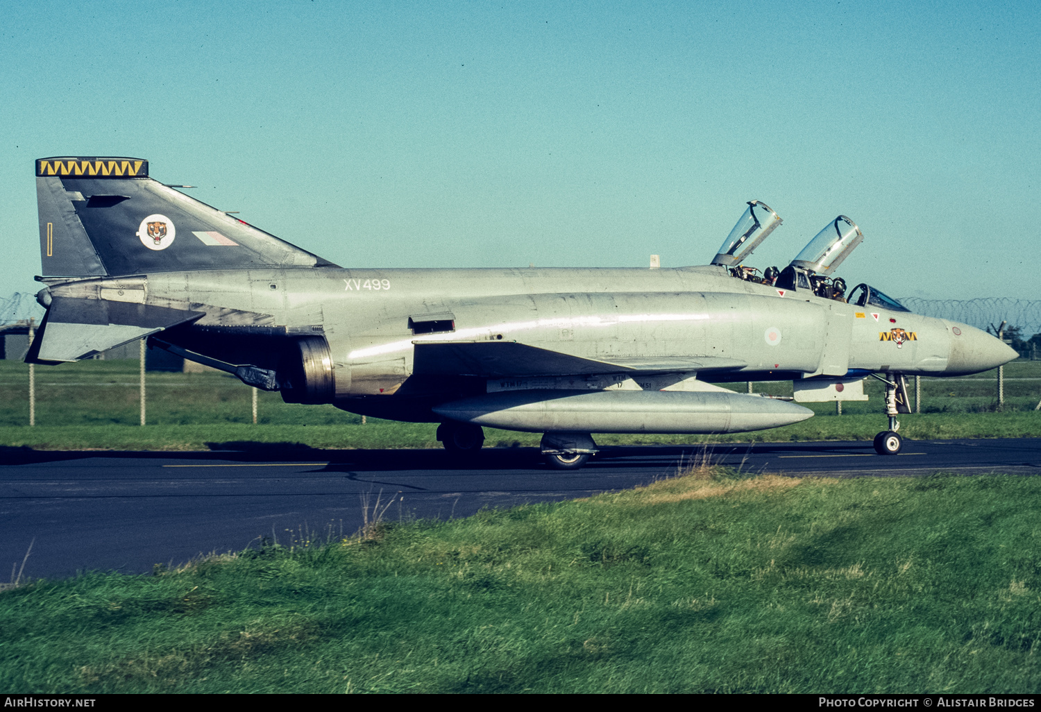 Aircraft Photo of XV499 | McDonnell Douglas F-4M Phantom FGR2 | UK - Air Force | AirHistory.net #358038