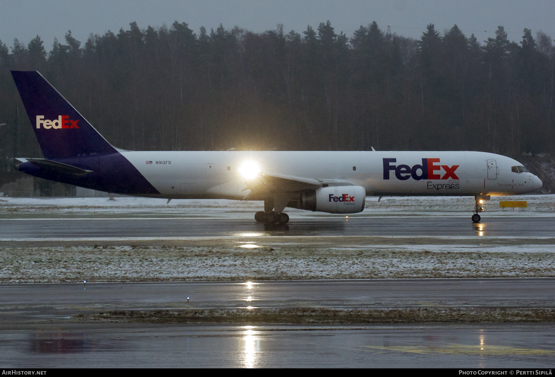 Aircraft Photo of N913FD | Boeing 757-28A(SF) | FedEx Express | AirHistory.net #358115