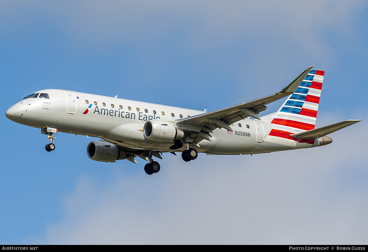 Aircraft Photo of N258NN | Embraer 175LR (ERJ-170-200LR) | American Eagle | AirHistory.net #358176