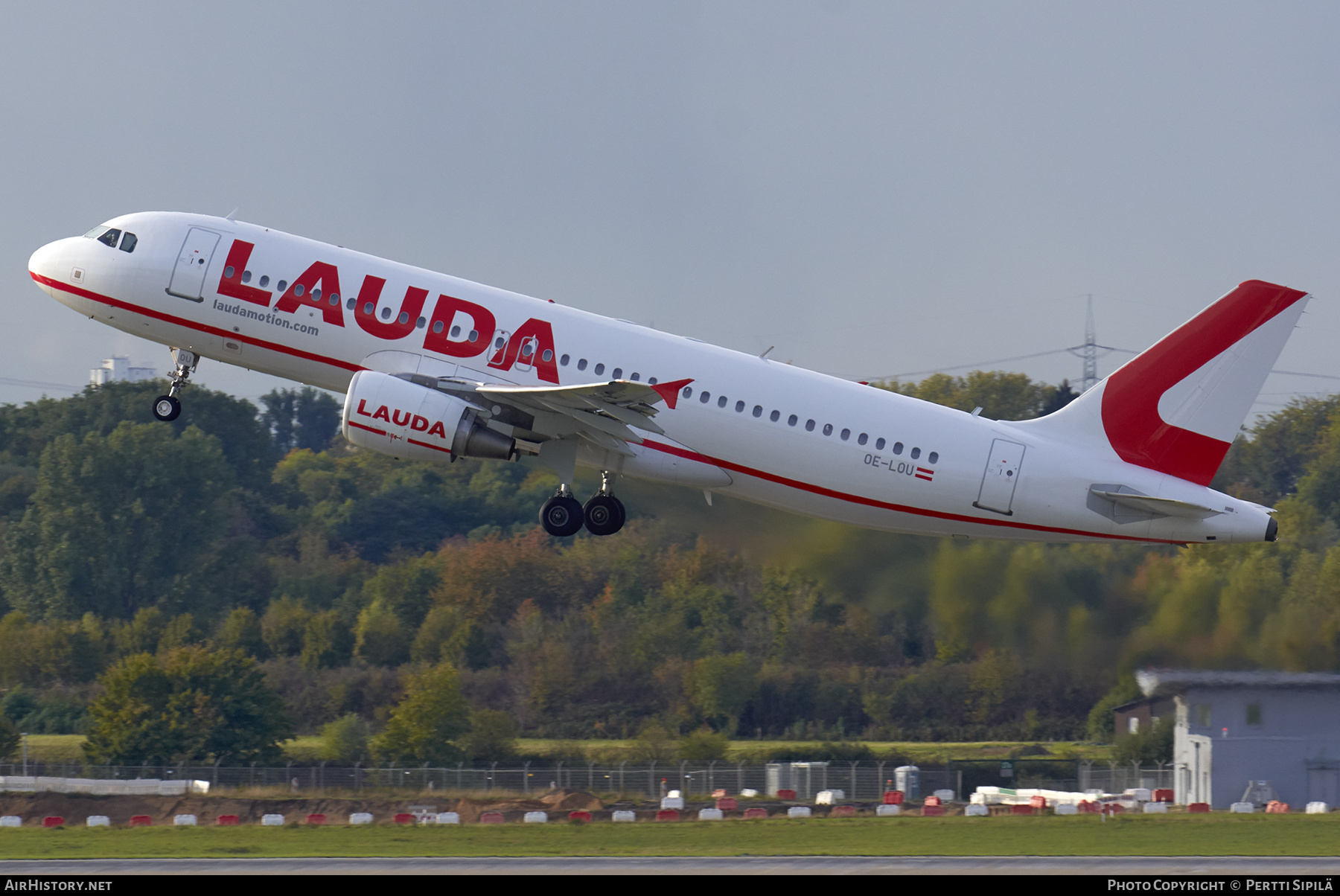 Aircraft Photo of OE-LOU | Airbus A320-214 | Lauda | AirHistory.net #358222