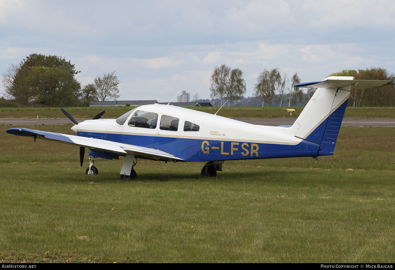 Aircraft Photo of G-LFSR | Piper PA-28RT-201 Arrow IV | AirHistory.net #358230