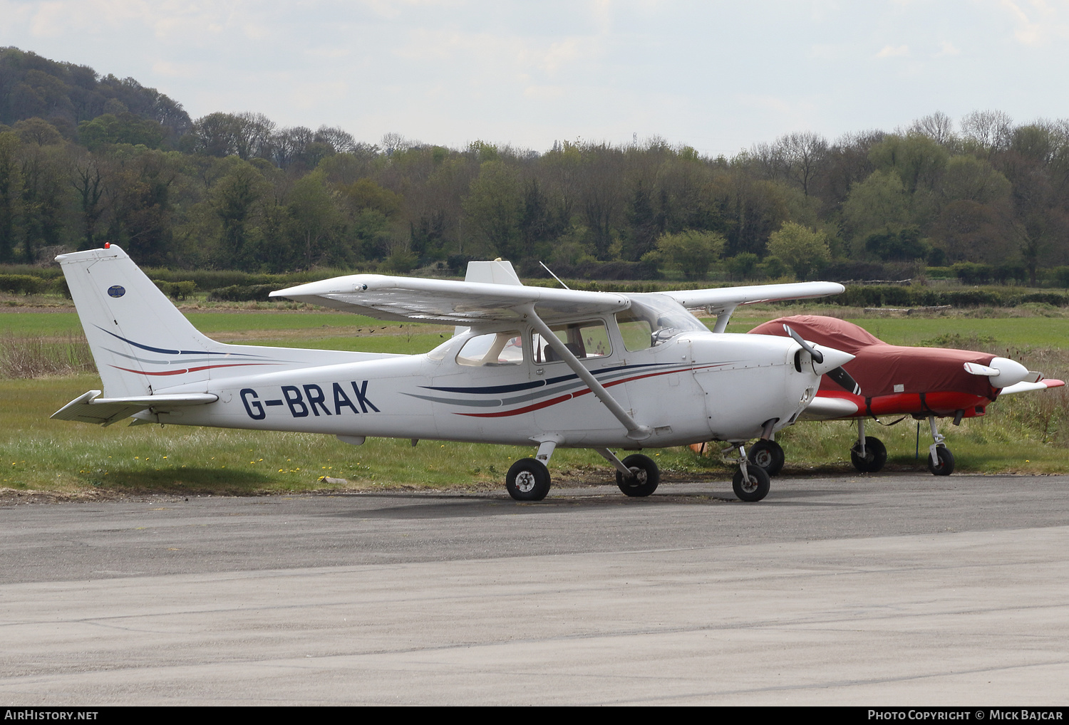 Aircraft Photo of G-BRAK | Cessna 172N Skyhawk | AirHistory.net #358231