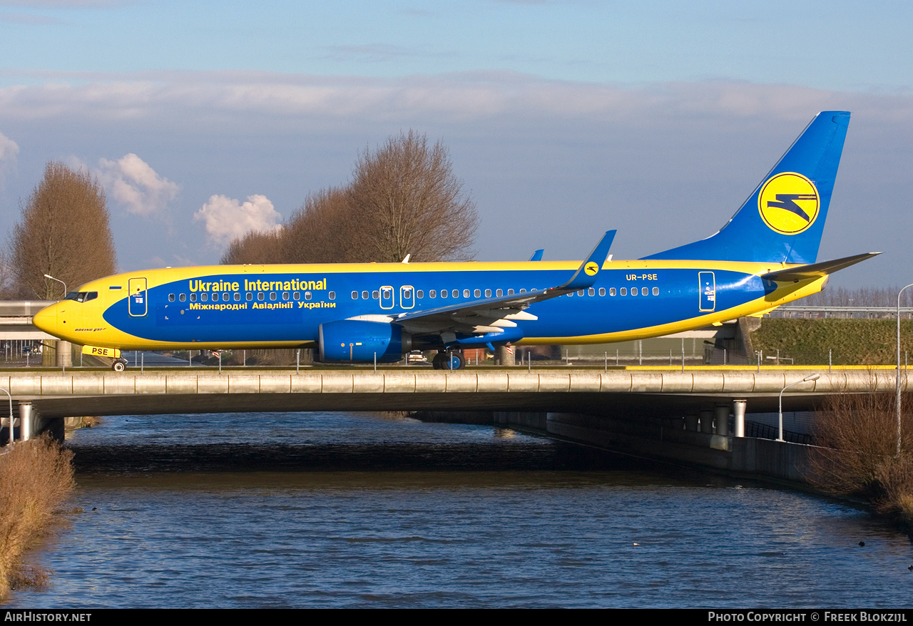 Aircraft Photo of UR-PSE | Boeing 737-84R | Ukraine International Airlines | AirHistory.net #358275