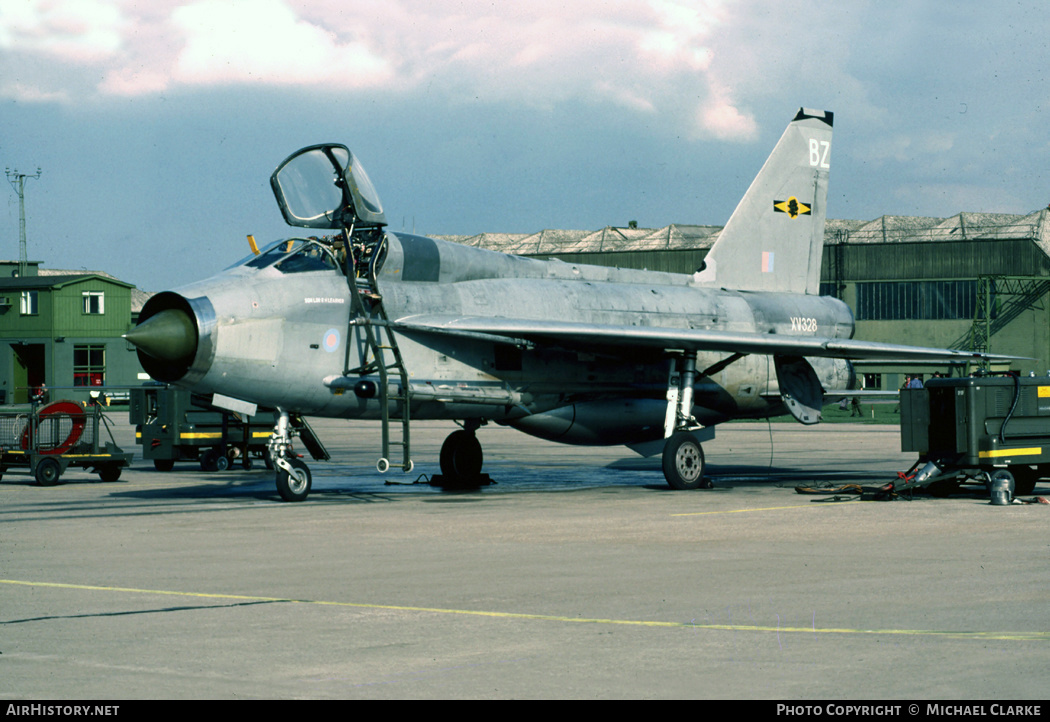 Aircraft Photo of XV328 | English Electric Lightning T5 | UK - Air Force | AirHistory.net #358329