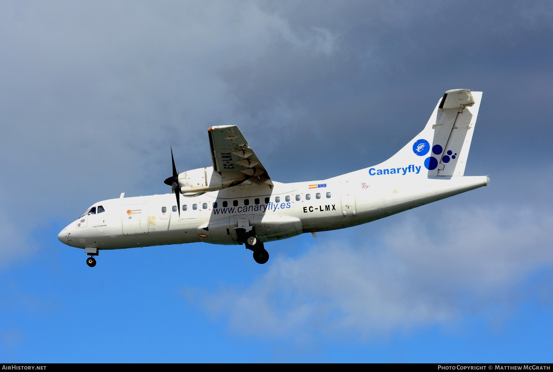 Aircraft Photo of EC-LMX | ATR ATR-42-320 | Canaryfly | AirHistory.net #358378