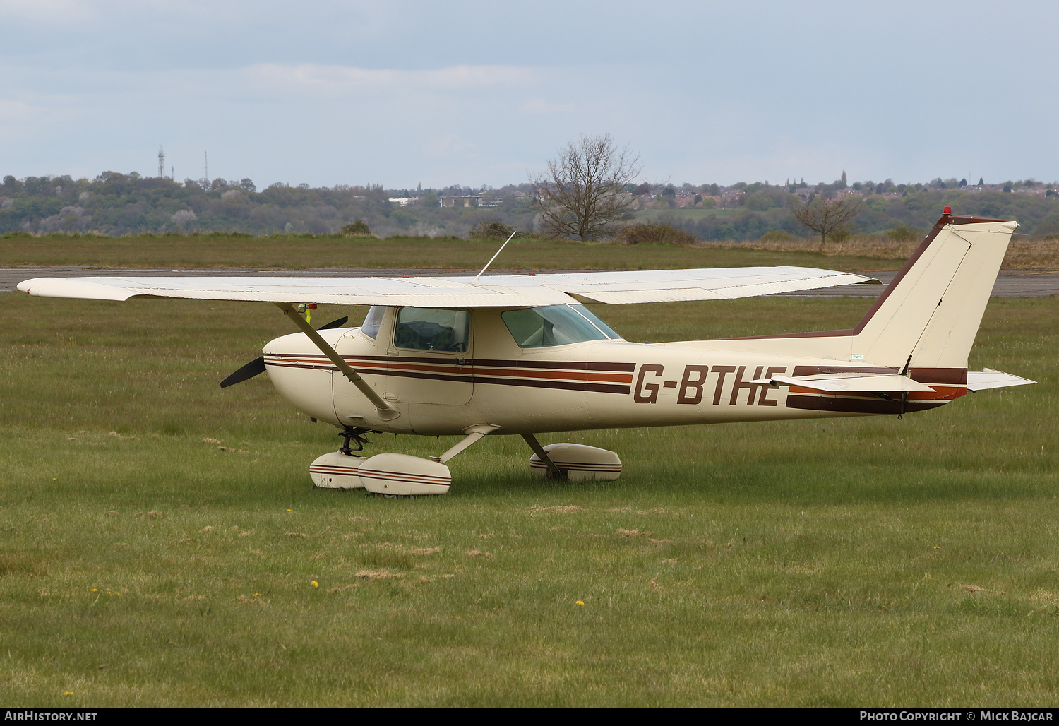 Aircraft Photo of G-BTHE | Cessna 150L | AirHistory.net #358457