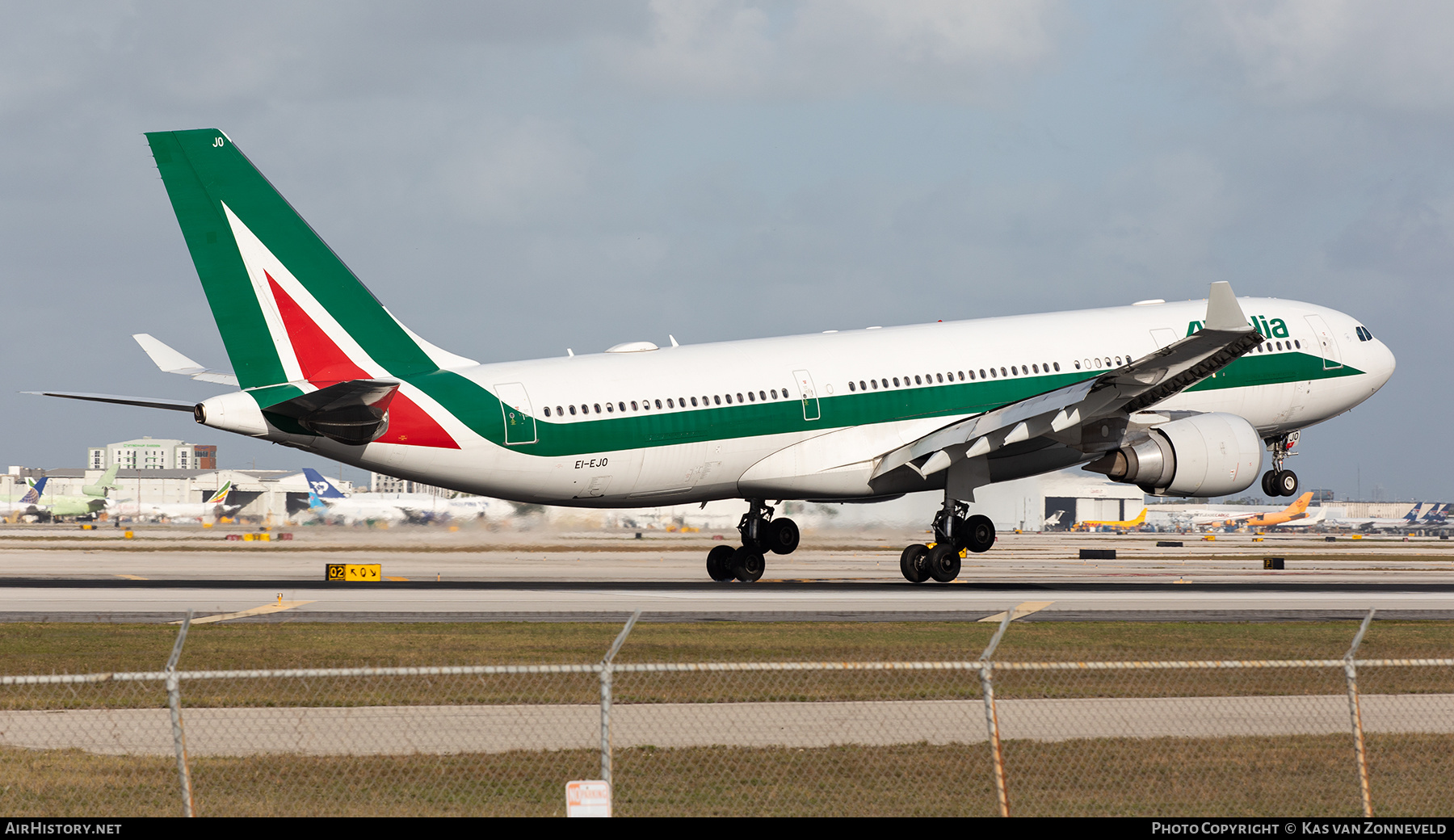 Aircraft Photo of EI-EJO | Airbus A330-202 | Alitalia | AirHistory.net #358493