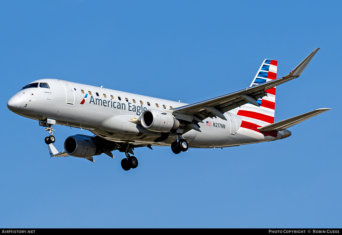 Aircraft Photo of N217NN | Embraer 175LR (ERJ-170-200LR) | American Eagle | AirHistory.net #358718