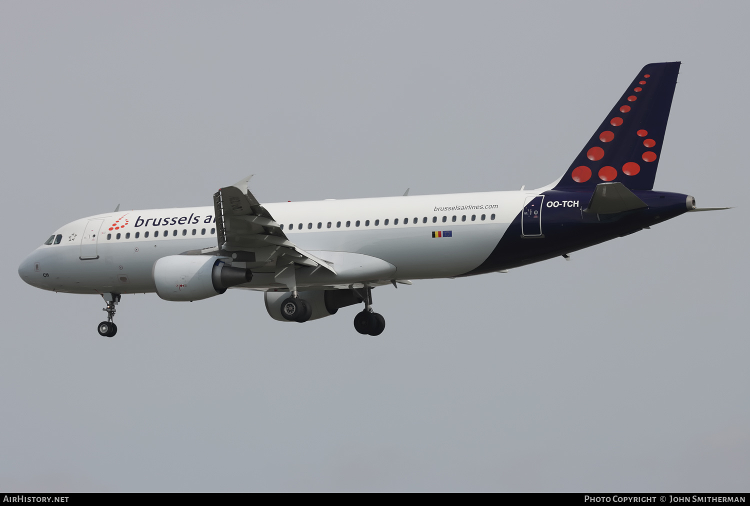 Aircraft Photo of OO-TCH | Airbus A320-214 | Brussels Airlines | AirHistory.net #358788