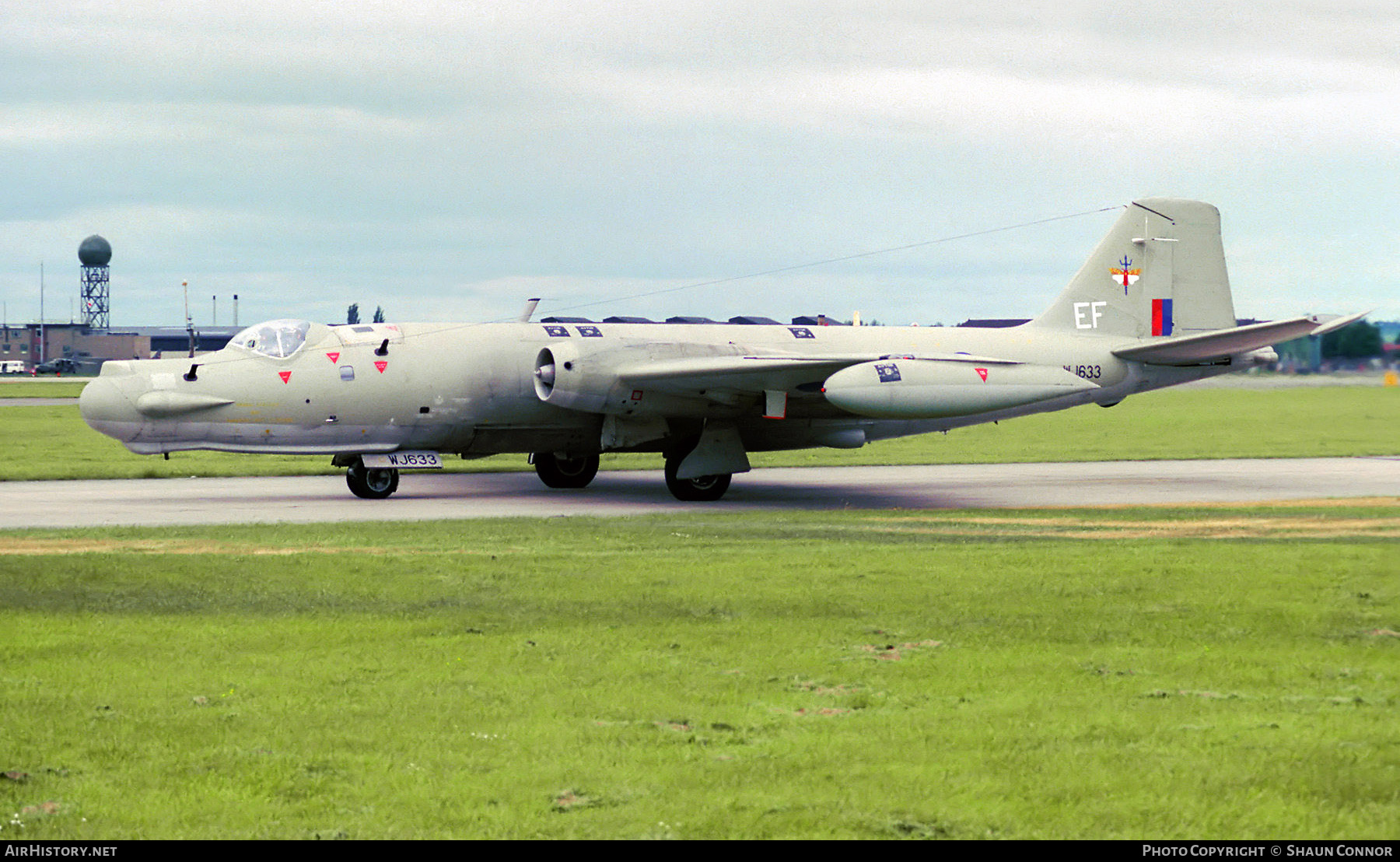 Aircraft Photo of WJ633 | English Electric Canberra T17A | UK - Air Force | AirHistory.net #358819
