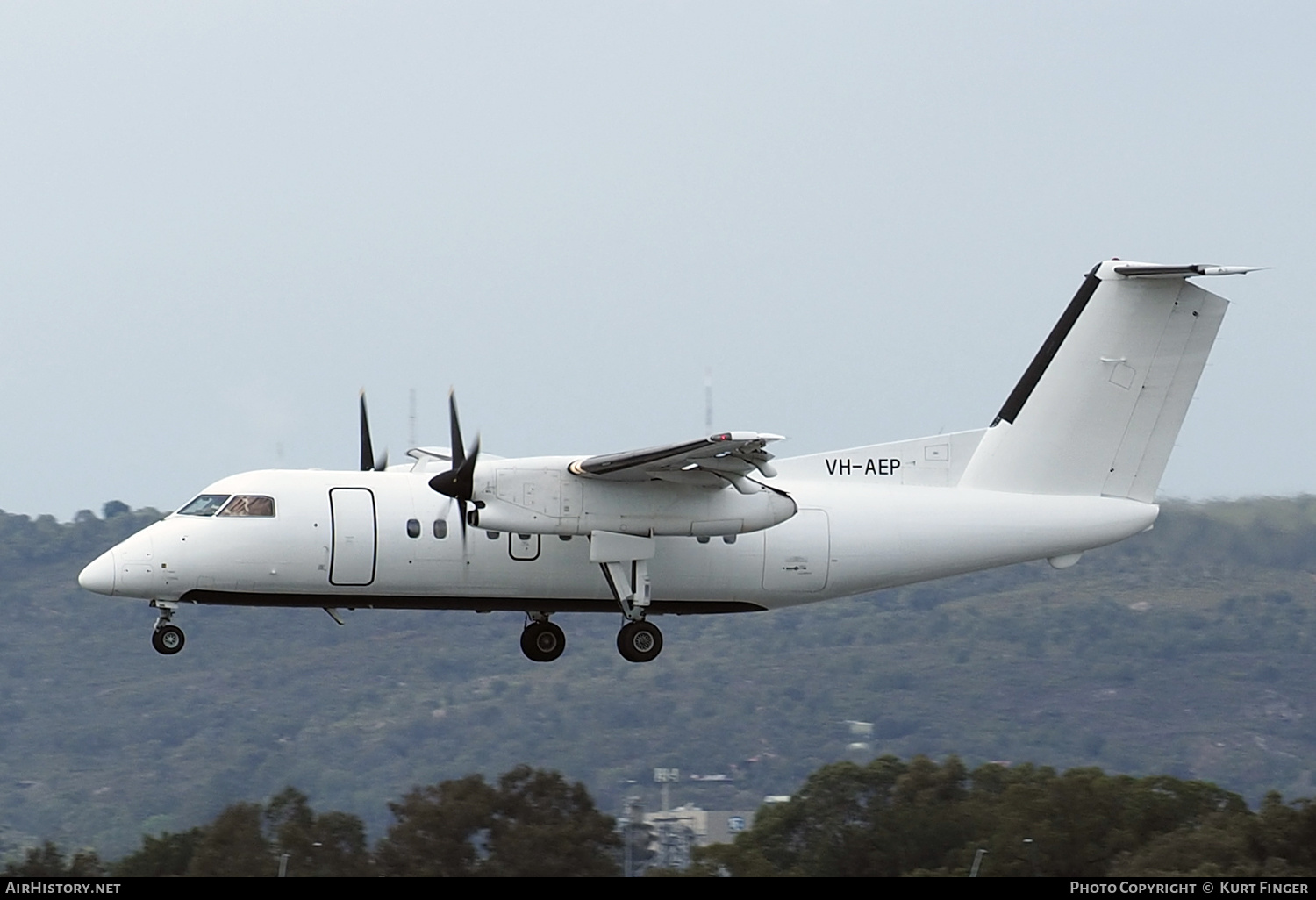 Aircraft Photo of VH-AEP | De Havilland Canada DHC-8-100 Dash 8 | AirHistory.net #359275