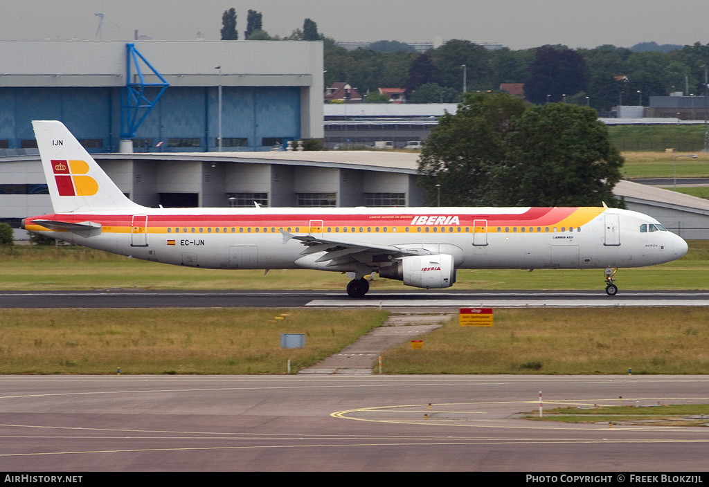 Aircraft Photo of EC-IJN | Airbus A321-212 | Iberia | AirHistory.net #359320