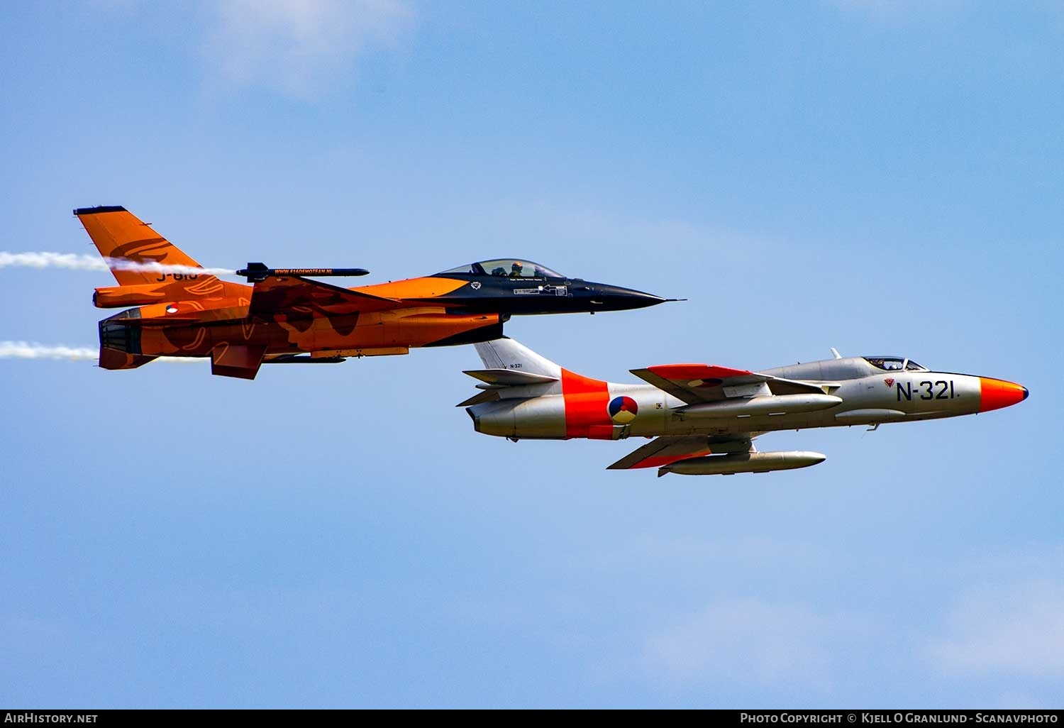 Aircraft Photo of G-BWGL / N-321 | Hawker Hunter T8C | Netherlands - Air Force | AirHistory.net #359396