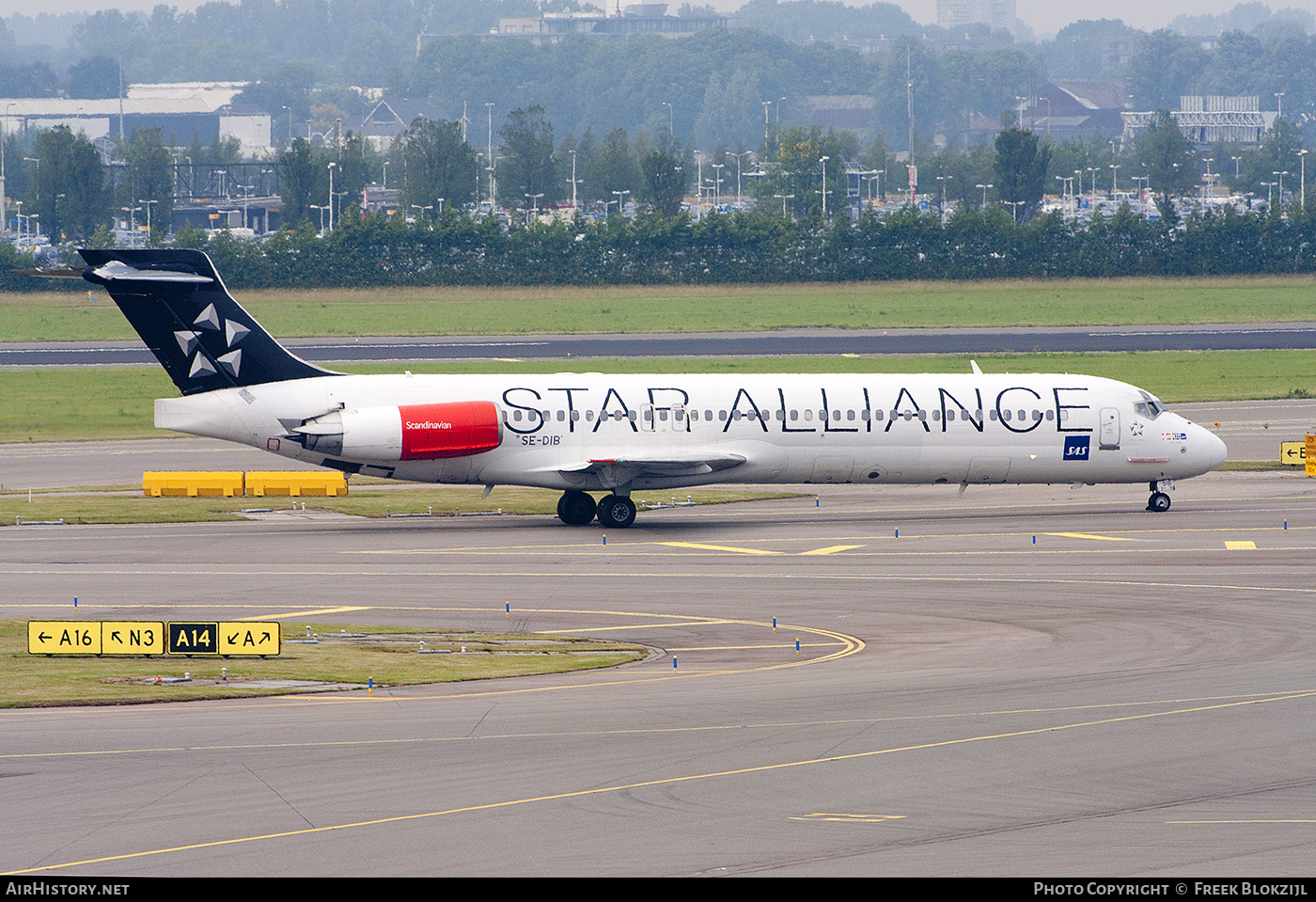 Aircraft Photo of SE-DIB | McDonnell Douglas MD-87 (DC-9-87) | Scandinavian Airlines - SAS | AirHistory.net #359409