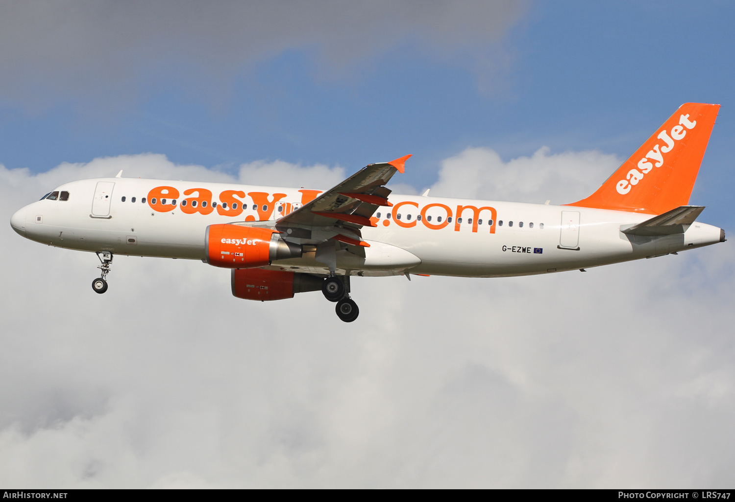 Aircraft Photo of G-EZWE | Airbus A320-214 | EasyJet | AirHistory.net #359462