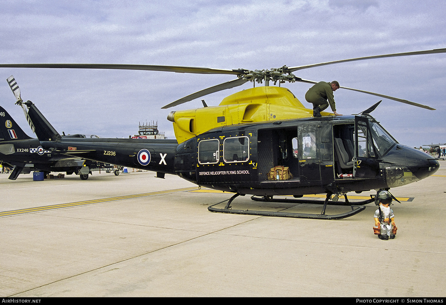 Aircraft Photo of ZJ236 | Bell 412EP Griffin HT1 | UK - Air Force | AirHistory.net #359560