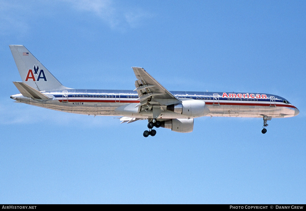 Aircraft Photo of N702TW | Boeing 757-2Q8 | American Airlines | AirHistory.net #359612