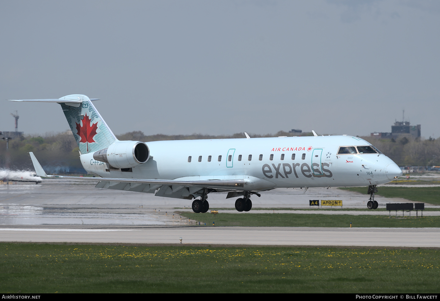 Aircraft Photo of C-FFJA | Bombardier CRJ-100 (CL-600-2B19) | Air Canada Express | AirHistory.net #359644