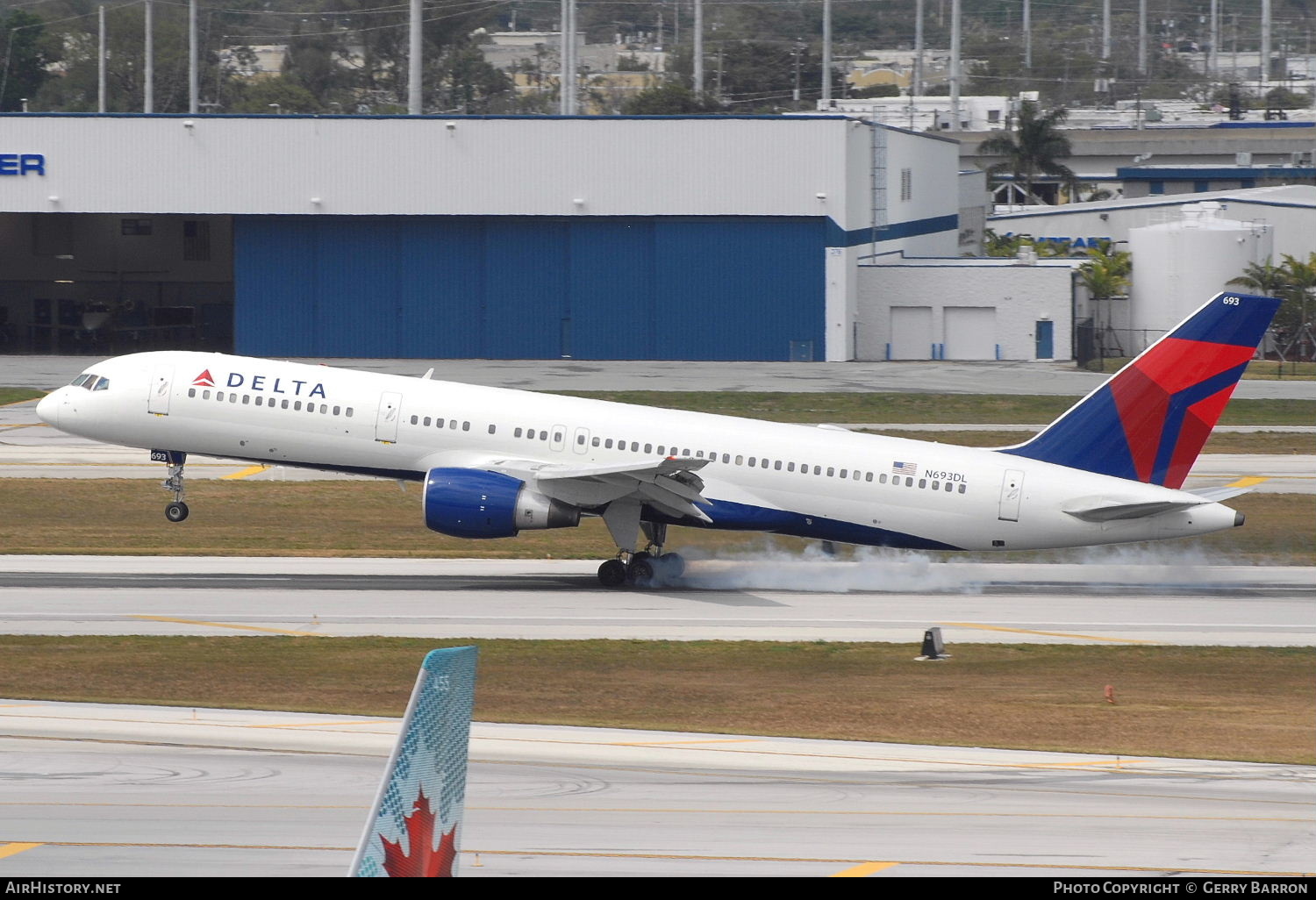 Aircraft Photo of N693DL | Boeing 757-232 | Delta Air Lines | AirHistory.net #359802