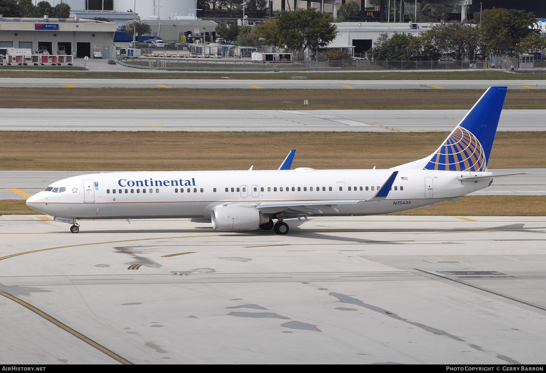 Aircraft Photo of N75435 | Boeing 737-924/ER | Continental Airlines | AirHistory.net #359810