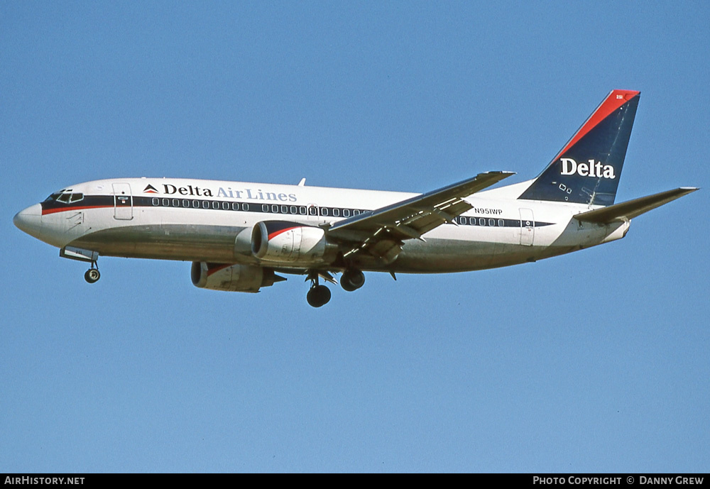 Aircraft Photo of N951WP | Boeing 737-3B7 | Delta Air Lines | AirHistory.net #359841